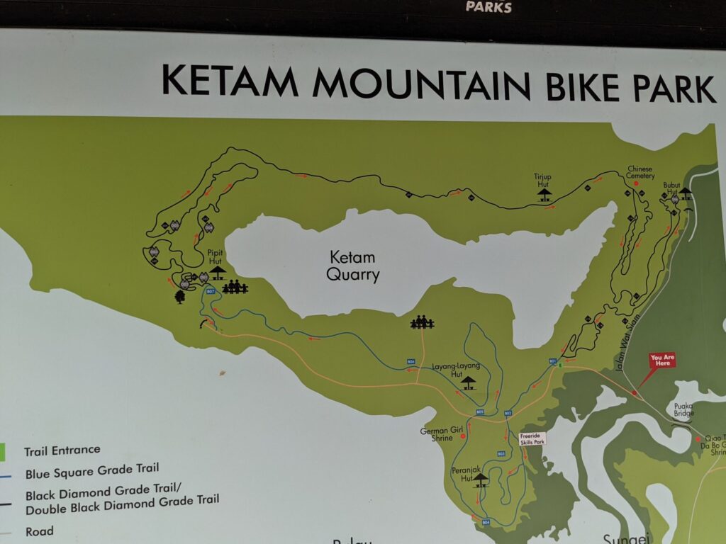 ウビン島 ケタム・マウンテンバイク・パーク（Ketam Mountain Bike Park）のコース説明看板